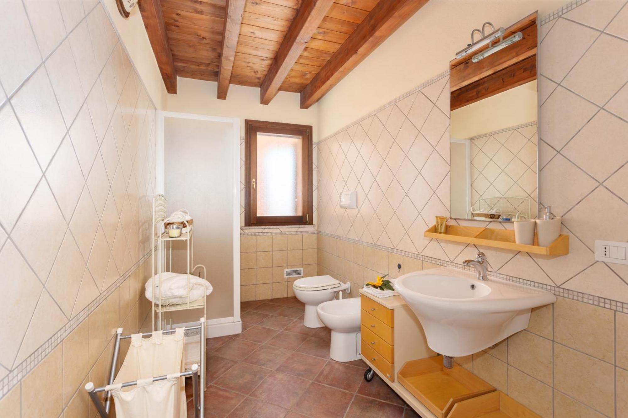 - Spazioso Al Centro Appartement *